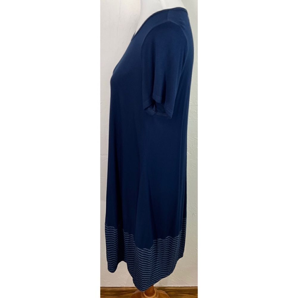 4/$16 Heartstring Blue Striped Panel Short Sleeve Shift Dress Medium - Picture 3 of 6